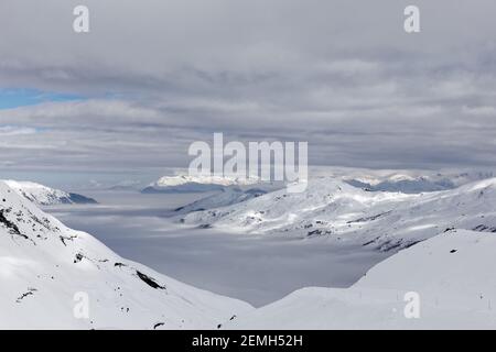 Val Thorens, France - 25 février 2018 : la mer des nuages aux sommets, Val Thorens Banque D'Images