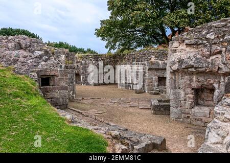 Les ruines au rez-de-chaussée du mont du Seigneur, une fortification circulaire en pierre de deux étages pour six canons lourds érigés en 1542 sur les ordres de Henri VIII Banque D'Images