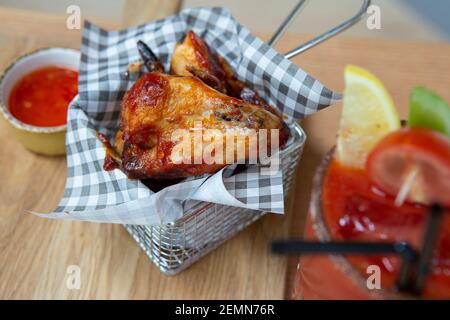 Ailes de poulet épicées Banque D'Images