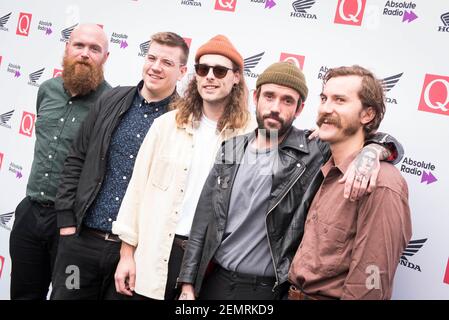 Adam Devonshire, John Beavis, Lee Kiernan, Joe Talbot et Mark Bowen d'Idles arrivent aux Q Awards 2018 au Roundhouse, Camden, Londres. Date de la photo: Mercredi 17 octobre 2018. Le crédit photo devrait se lire: David Jensen Banque D'Images