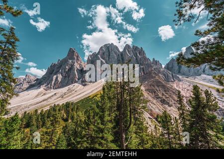 Vue panoramique sur les sommets d'Odle, Italie. Banque D'Images