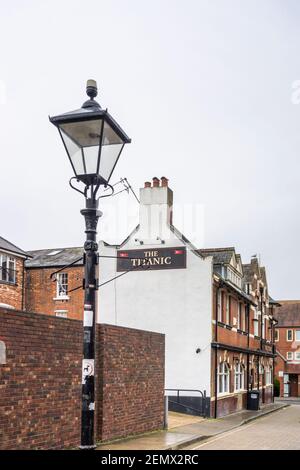 La façade arrière du pub Titanic / maison publique dans la vieille ville partie dans la ville de Southampton, Angleterre, Royaume-Uni Banque D'Images