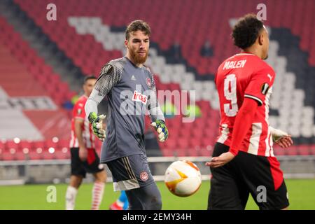 EINDHOVEN, PAYS-BAS - FÉVRIER 25 : gardien de but José sa d'Olympiacos lors du match de l'UEFA Europa League entre le PSV et l'Olympiacos au PSV Stadion o Banque D'Images