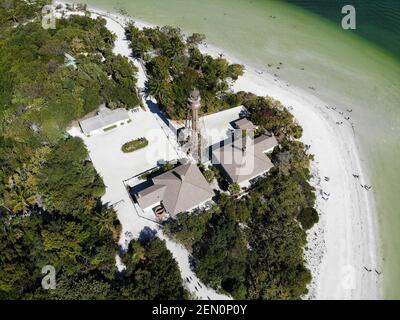 SANIBEL, FLORIDE -29 JANVIER 2020 - vue aérienne du phare de l'île de Sanibel (lumière de point Ybel) dans le comté de Lee, Floride. Banque D'Images