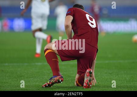 Rome, Latium. 25 février 2021. 2/25/2021 - Edin Dzeko de Roma montrent leur déjection pour blessés lors du match de football de l'Europa League COMME Roma vs SC Braga dans le stade olympique de Rome, Italie, 25 février 2021. Fotografo01 (photo d'IPA/Sipa USA) crédit: SIPA USA/Alay Live News Banque D'Images