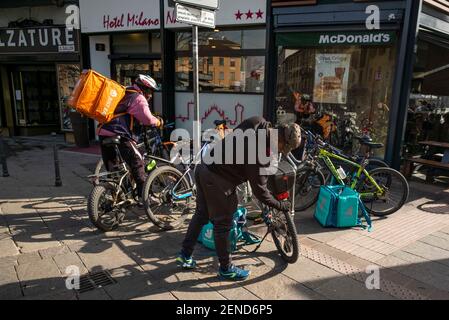 Milan, Italie. 26 février 2021. Cyclistes à Milan, Italie Milan usage éditorial seulement crédit: Agence de photo indépendante/Alamy Live News Banque D'Images