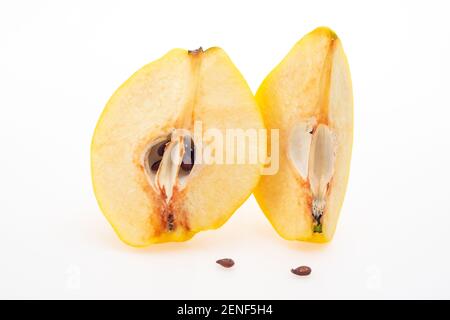 magnifiques quinces isolées sur fond blanc Banque D'Images