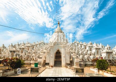 Dans la Pagode Myatheindan Hsinbyume ou nergal, Mingun Banque D'Images