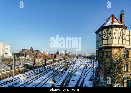 Bahngleise am Westhafen, S-Bahn Beusselstrasse im Winter, Berlin-Moabit Banque D'Images