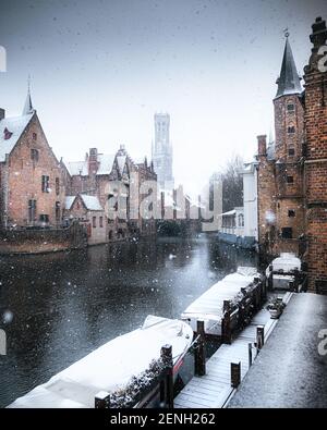 Bruges dans la neige Banque D'Images