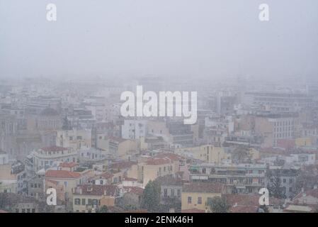 Pierre Berthuel / le Pictorium - neige sur Athènes - 15/02/2021 - Grèce / Attique / Athènes - le grec la capitale connaît une vague de froid et une Banque D'Images