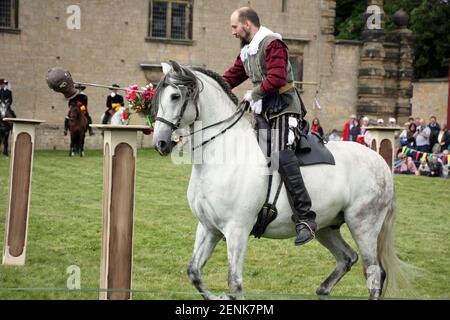 Bolsover Castle Horse and cavalier: Arena Spectacular 2015 Banque D'Images