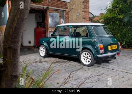 Voiture britannique classique et moderne 1993 Rover Mini Cooper Banque D'Images