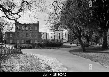 Clissold House et Clissold Park, Stoke Newington, dans le nord de Londres, en hiver Banque D'Images