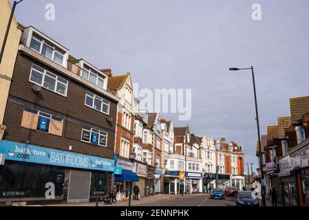 Propriété, architecture dans Hamlet court Road, Westcliff on Sea, Essex, Royaume-Uni, qui est à l'origine une rue de détail de l'époque édouardienne. Styles de mélange modifiés Banque D'Images