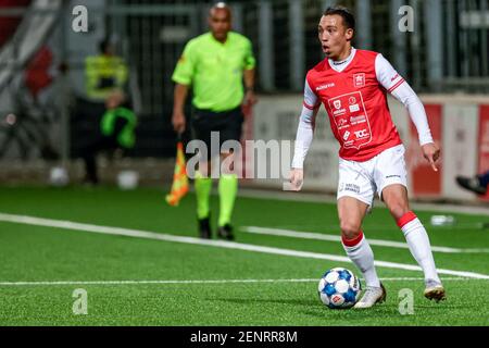 MAASTRICHT, PAYS-BAS - FÉVRIER 26 : Gaston Salasiwa de MVV Maastricht pendant le match néerlandais de Keukenkampioendivisiie entre MVV et SC Telstar à de Banque D'Images