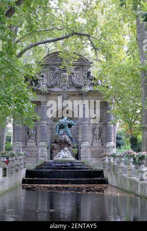 Fontaine Medici, jardin du Luxembourg, Paris, Île-de-France, France Banque D'Images