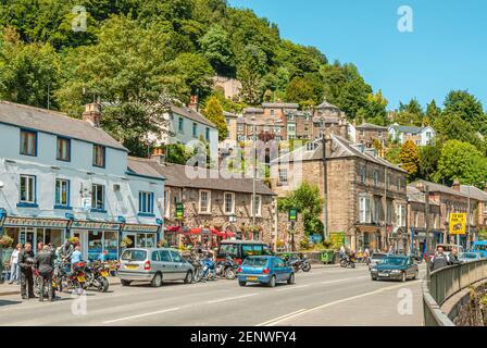 Village Matlock Bath dans la Derwent Valley dans le Derbyshire, Angleterre Banque D'Images