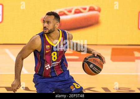 Barcelone, Espagne. 26 février 2021. Ádám Hanga, de Barcelone en action pendant Turkish Airlines Eurolig, match entre FC Barcelona Bàsquet et ASVEL Lyon-Villeurbanne au Palau Blaugrana.(final Score; Barcelone 69:76 Lyon-Villeurbanne) Credit: SOPA Images Limited/Alay Live News Banque D'Images