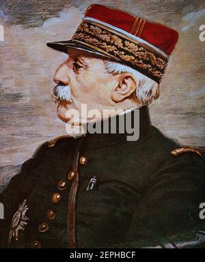 Vicomte de Curières de Castelnau (1851-1944) était un général français pendant la première Guerre mondiale. Sous sa direction, la 2e Armée française fut déroutée de manière décisive en août 1914 par les Allemands à la bataille des frontières sous la direction du prince héritier Rupprecht de Bavière, Mais à la fin du mois d'août, les Français remportèrent la majeure partie du territoire perdu lors de la bataille acharnée de la troupe de Charmes. En 1915 de Castelnau est nommé chef d'état-major à Joffre, et en 1916 il organise la défense initiale à la bataille de Verdun, avant de nommer Philippe Pétain au commandement. Banque D'Images