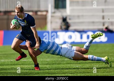 Joueurs en action pendant le match de rugby de Madrid 7 entre l'Espagne et l'Argentine à l'Estadio Nacional Complutense à Madrid, Espagne. Banque D'Images