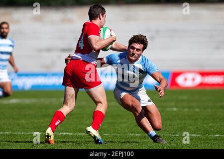 Joueurs en action pendant le match de rugby de Madrid 7 entre l'Argentine et le Portugal à l'Estadio Nacional Complutense à Madrid, Espagne. Banque D'Images