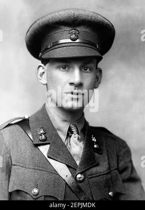 Siegfried Sassoon (1886-1967). Portrait du poète et soldat anglais par George Charles Beresford, vers 1915. Banque D'Images