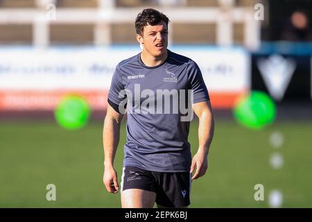 Newcastle, Royaume-Uni. 27 février 2021. Adam Radwan de Newcastle Falcons pendant l'échauffement avant le match à Newcastle, Royaume-Uni le 2/27/2021. (Photo par IAM Burn/News Images/Sipa USA) crédit: SIPA USA/Alay Live News Banque D'Images