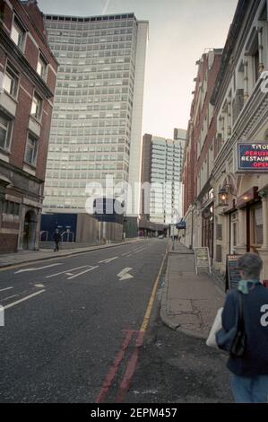 London Bridge Street menant à la gare london Bridge, 2001 Banque D'Images