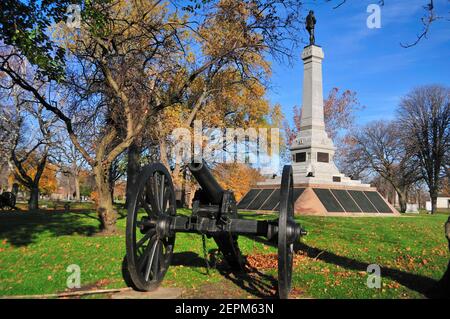 Chicago, Illinois, États-Unis. Le Confederate Monument sur Confederate Mound au cimetière d'Oak Woods. Banque D'Images