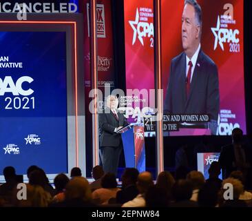 Orlando, États-Unis. 27 février 2021. L'ancien secrétaire d'État, Mike Pompeo, s'adresse aux participants de la Conférence d'action politique conservatrice de 2021 au Hyatt Regency. L'ancien président américain Donald Trump devrait prendre la parole le dernier jour de la conférence. Crédit : SOPA Images Limited/Alamy Live News Banque D'Images