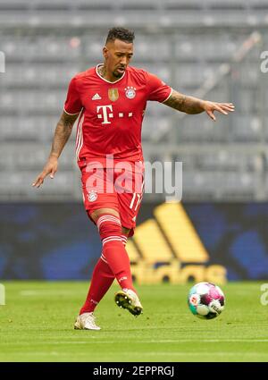 Munich, Allemagne. 27 février 2021. Jerome BOATENG (FCB 17) dans le match FC BAYERN MUENCHEN - 1.FC KOELN 5-1 1.Ligue allemande de football le 27 février 2021 à Munich, Allemagne saison 2020/2021, match jour 23, 1.Bundesliga, FCB, München, 23.Spieltag, Köln. © Peter Schatz / Alamy Live News - LE RÈGLEMENT DFL INTERDIT TOUTE UTILISATION DE PHOTOGRAPHIES comme SÉQUENCES D'IMAGES et/ou QUASI-VIDÉO - Banque D'Images