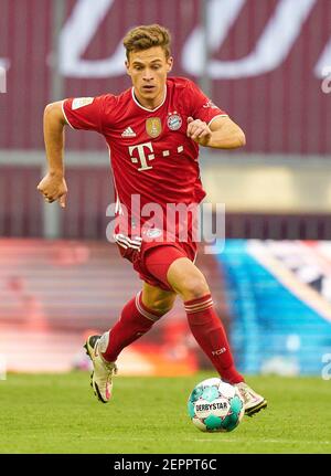 Munich, Allemagne. 27 février 2021. Joshua KIMMICH, FCB 6 dans le match FC BAYERN MUENCHEN - 1.FC KOELN 5-1 1.Ligue allemande de football le 27 février 2021 à Munich, Allemagne saison 2020/2021, match jour 23, 1.Bundesliga, FCB, München, 23.Spieltag, Köln. © Peter Schatz / Alamy Live News - LE RÈGLEMENT DFL INTERDIT TOUTE UTILISATION DE PHOTOGRAPHIES comme SÉQUENCES D'IMAGES et/ou QUASI-VIDÉO - Banque D'Images