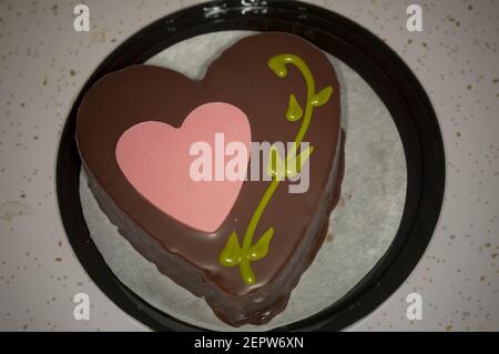 Une Boulangerie Commerciale Produit Chocolat Gateau Saint Valentin A New York Le Mercredi Fevrier 14 18 A C Richard B Levine Photo Stock Alamy
