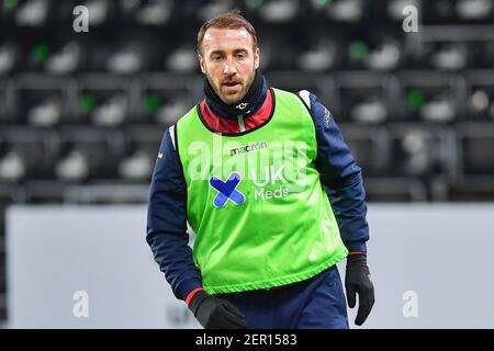 DERBY, ANGLETERRE. 26 FÉVRIER Glenn Murray (25) de Nottingham Forest se réchauffe avant le lancement du match de championnat Sky Bet entre le comté de Derby et la forêt de Nottingham au Pride Park, Derby le vendredi 26 février 2021. (Credit: Jon Hobley | MI News) Credit: MI News & Sport /Alay Live News Banque D'Images