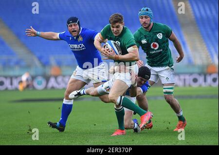 Rome, Italie. 27 février 2021. Jonathan Sexton d'Irlande en action lors du match de rugby Guinness des six Nations 2021 entre l'Italie et l'Irlande au Stadio Olimpico à Rome, Italie, le 27 février 2021. (Photo Roberto Ramaccia/INA photo Agency) Credit: SIPA USA/Alay Live News Banque D'Images