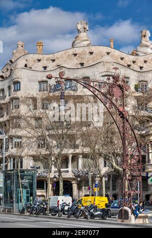 La Casa Mila ou la Pedrera de Gaudi, Barcelone, Catalogne, Espagne Banque D'Images