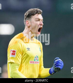 Brême, Allemagne. 26 février 2021. Jubilation goalwart Jiri PAVLENKA (HB) Soccer 1. Bundesliga, 23ème jour de match, SV Werder Bremen (HB) - Eintracht Frankfurt (F) 2: 1, on 02.26.2021 à Brême/Allemagne. #DFL réglementations interdisent toute utilisation de photographies comme séquences d'images et/ou quasi-vidéo # | usage dans le monde crédit: dpa/Alay Live News Banque D'Images