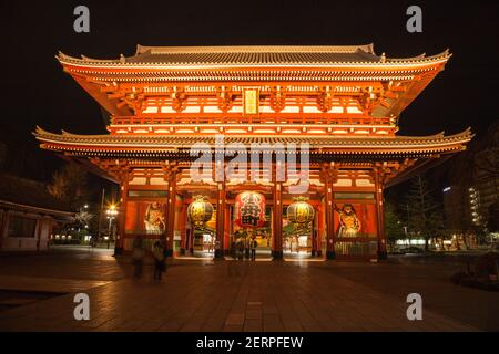 Tokyo, Japon - 04 Janvier 2018 : Temple Senso-Ji À Asakusa, Tokyo, Japon. Banque D'Images