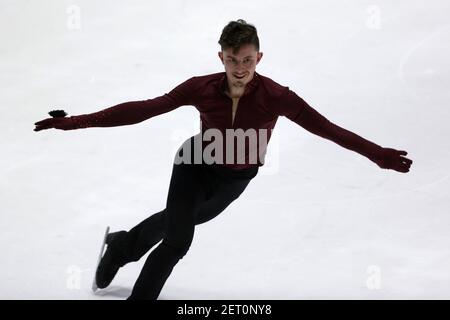 Sofia, Bulgarie - 28 février 2021 : Alexander Zlatkov, de Bulgarie, se produit dans la catégorie senior du patinage gratuit masculin de Sofia Trophy International Banque D'Images