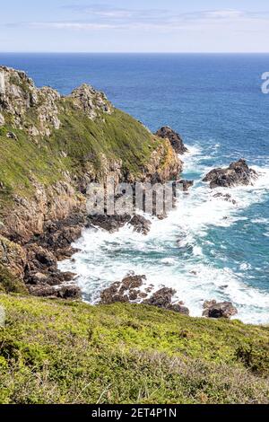 Les falaises de Pointe de la Moye, le Gouffre, les Villets sur la magnifique côte sud accidentée de Guernesey, îles Anglo-Normandes Banque D'Images