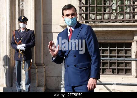 Rome, Italie. 1er mars 2021. Le sous-secrétaire aux Affaires intérieures Carlo Sibilia arrive au Palazzo Chigi pour la cérémonie d'assermentation des vice-ministres et des représentants du nouveau gouvernement. Rome (Italie), 1er mars 2021 photo Samantha Zucchi Insidefoto crédit: Insidefoto srl/Alay Live News Banque D'Images