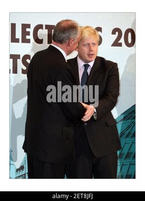 Le conservateur Boris Johnson devient maire de Londres en battant les labeurs Ken Livingstone.Photophotographie Par David SandisonThe Independent Banque D'Images