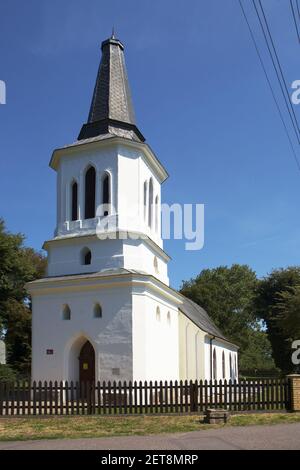 Pologne, Krasibor, Église, voïvodie de Poméranie occidentale. Banque D'Images