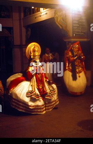 Kerala Inde Kochi Kathakali danseurs Banque D'Images