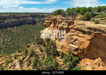 Le canyon et la falaise les plus profonds du parc national de Mesa Verde, Colorado, États-Unis d'Amérique. Banque D'Images