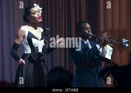Les États-Unis contre Billie Holiday (2021) réalisé par Lee Daniels et mettant en vedette Andra Day, Trevante Rhodes et Garrett Hedlund. Biopic à la suite de Billie Holiday qui est la cible d'une opération de piqûre sous couvert dirigée par le Département fédéral des stupéfiants. Banque D'Images