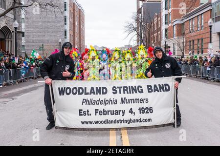 Woodland String Band au South Boston St. Patrick's Day Parade 2017. Banque D'Images