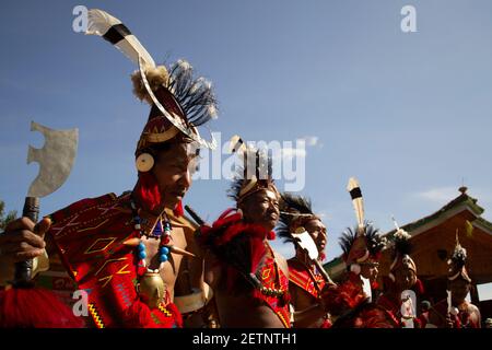 Nagaland Inde. Spectacle culturel au festival Hornbill Banque D'Images