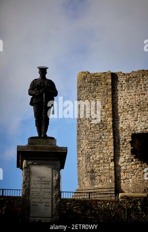 Monument commémoratif de guerre du CHÂTEAU de Clitheroe, vallée de Ribble dans le Lancashire Banque D'Images